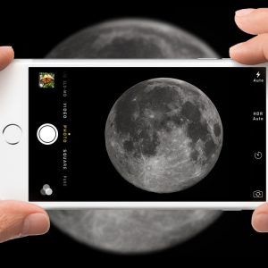 How to take Moon Pictures on All iPhones