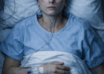 Перепиши на меня квартиру, пока жива…