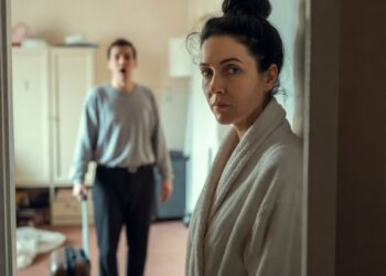 Мама продала мою квартиру, пока я был в армии — спустя 15 лет я законно забрал её дом