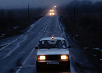 Однажды ночью студент подвёз нас… Спустя годы мы увидели его в новостях