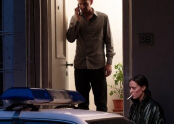 Соседка устроила громкую вечеринку и попросила пароль от моего Wi-Fi. Я отказал — и вскоре вместе с полицией решил её судьбу