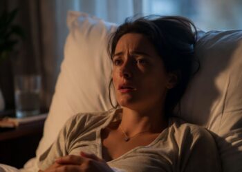 Я заблокировала карту — и впервые услышала, как родители торгуются моей совестью