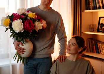 Он ушёл с работы без плана, а я отключила ему доступ к деньгам