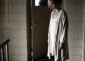 Муж выгнал меня из дома, не зная, кому на самом деле принадлежит квартира