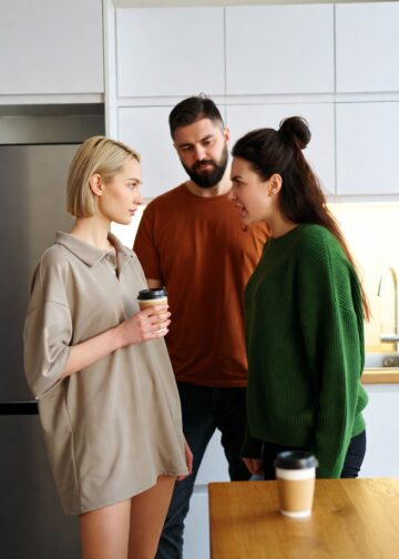 Это МОЯ квартира, У меня прописка здесь.