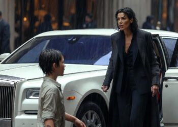 Она толкнула мальчика в лужу и увидела родимое пятно