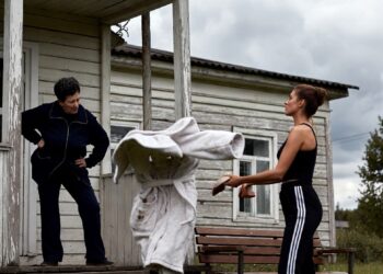 Муж молчал, когда меня унижали — вечером он собрал вещи