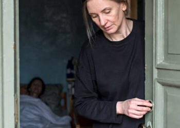 15 лет ухаживала за свекровью — и услышала её последний секрет