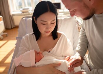 Муж усомнился, что дочка от него — а потом всё вскрылось