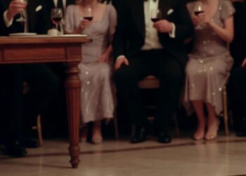 Утром дворник забрал его компанию