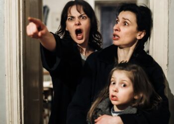 Свекровь решила, что Вика чужая, и сама разрушила семью