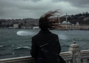 Муж велел мне уйти, но под ковриком его ждал сюрприз