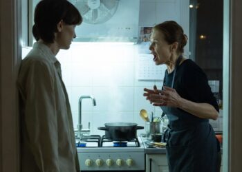 Свекровь унизила меня при всех, но через час сама уже плакала