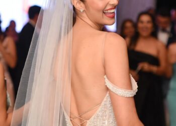 Свадебный подарок, который разрушил ложь