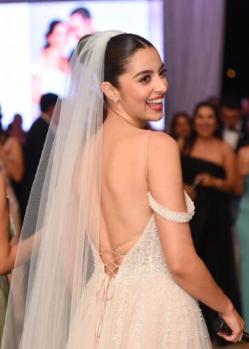 Свадебный подарок, который разрушил ложь