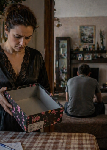 Телефон на столе