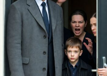 Муж считал жену безработной, пока одна покупка не открыла ему правду