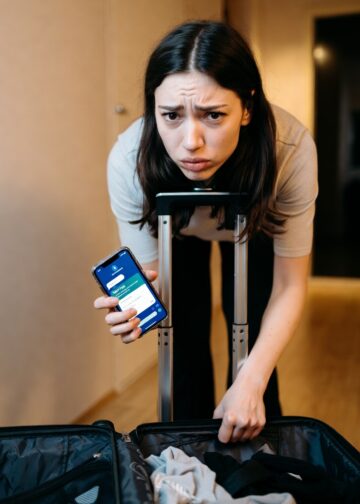 Он выбрал сестру, а вернулся к вещам в подъезде