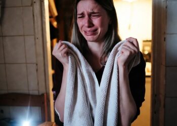 После коробки с мусором Ксения перестала молчать