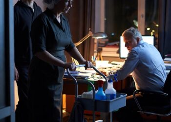 Я сказала дочери, что её ребёнок — её ответственность, и едва не потеряла её навсегда