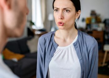 Свекровь выгнала меня из-за стола, но всё обернулось против неё