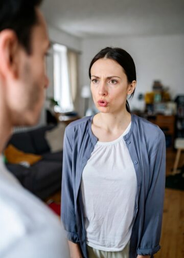 Свекровь выгнала меня из-за стола, но всё обернулось против неё