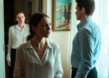 Муж тайно устроил праздник для другой, но всё раскрылось