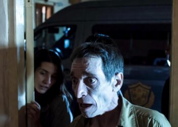 Он подал на развод, не зная, какой женщиной она станет