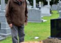 Старик пришёл поправить могилу сына