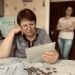 Она продала киоск у вокзала, а семья нашла конверт с мелочью