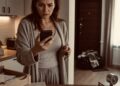 Забытый телефон мужа разрушил ложь, которую он скрывал четыре месяца