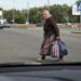 Холостяк подобрал на трассе 70-летнюю бездомную