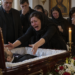 Мама услышала голос погибшего сына у закрытого гроба